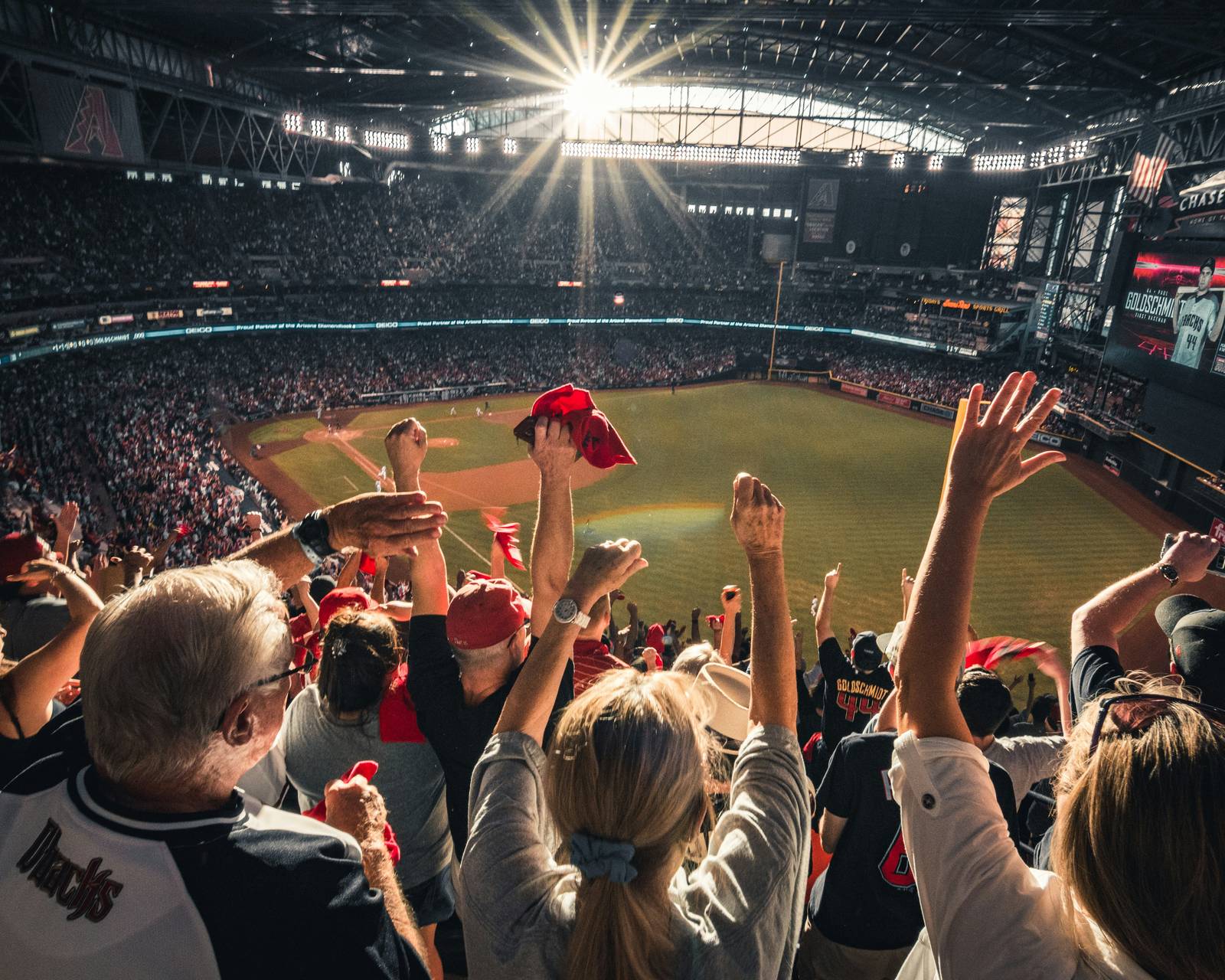 欧联彩票 · 现场 · 灯光氛围